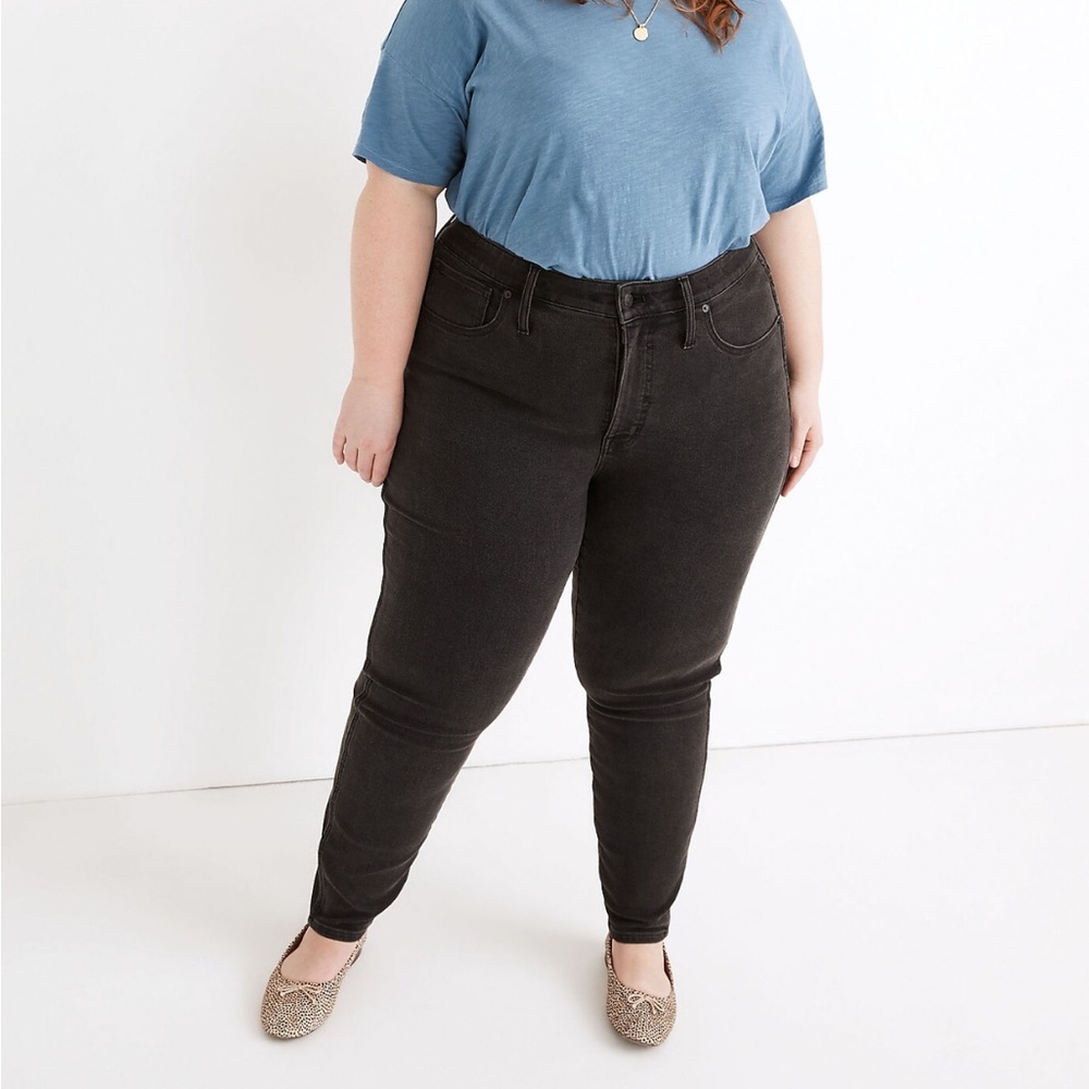 Plus High-Rise Skinny Jeans in Starkey Wash